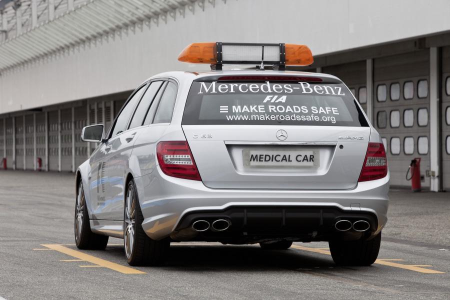  Mercedes-Benz C63 AMG Safety Car 2012 года  (фото 2 из 7)